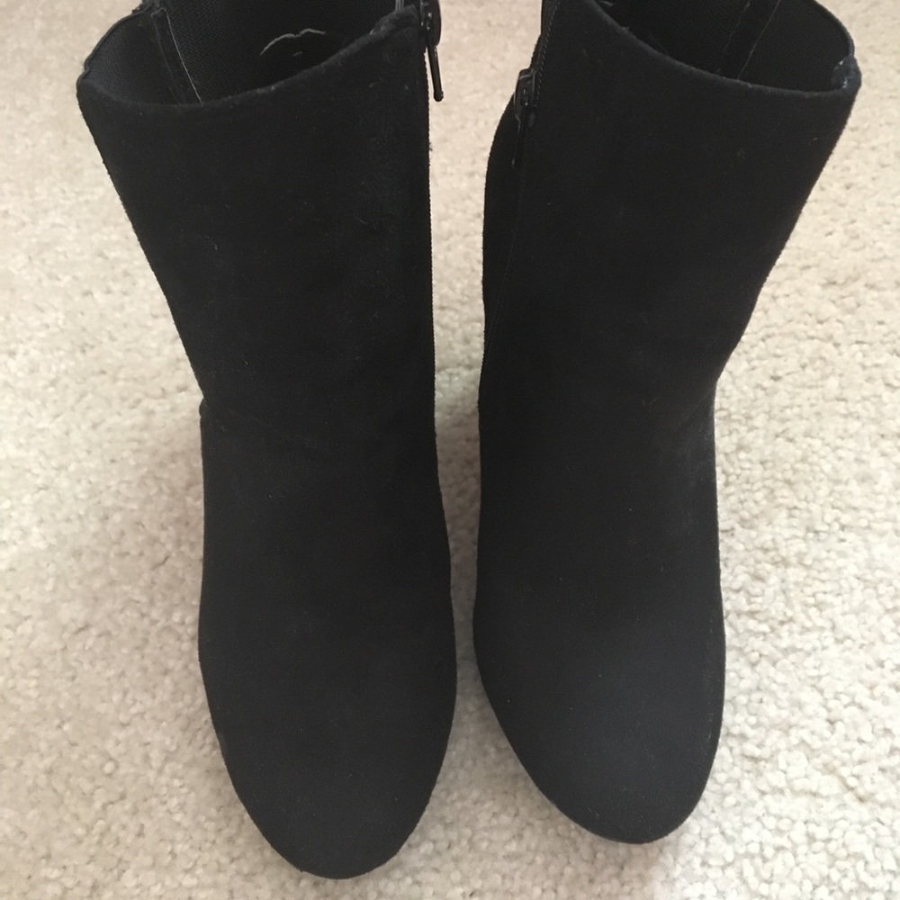 Booties!!!!!- black comfortable women’s booties